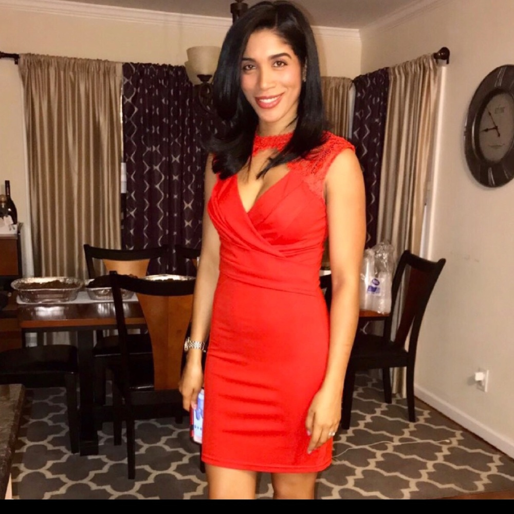 Bebe dress